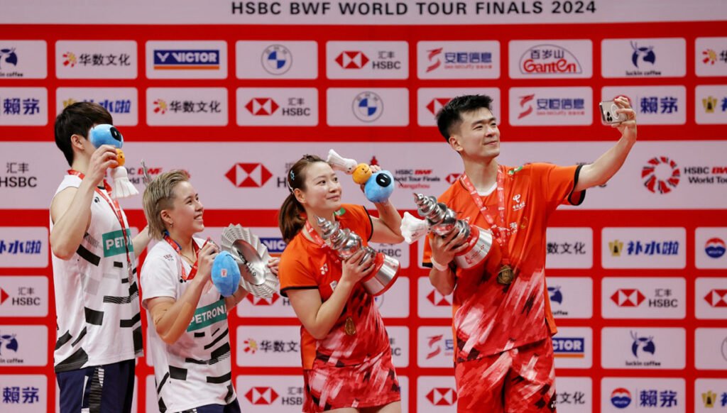 Zheng Si Wei Huang Ya Qiong vo dich World Tour finals 2024